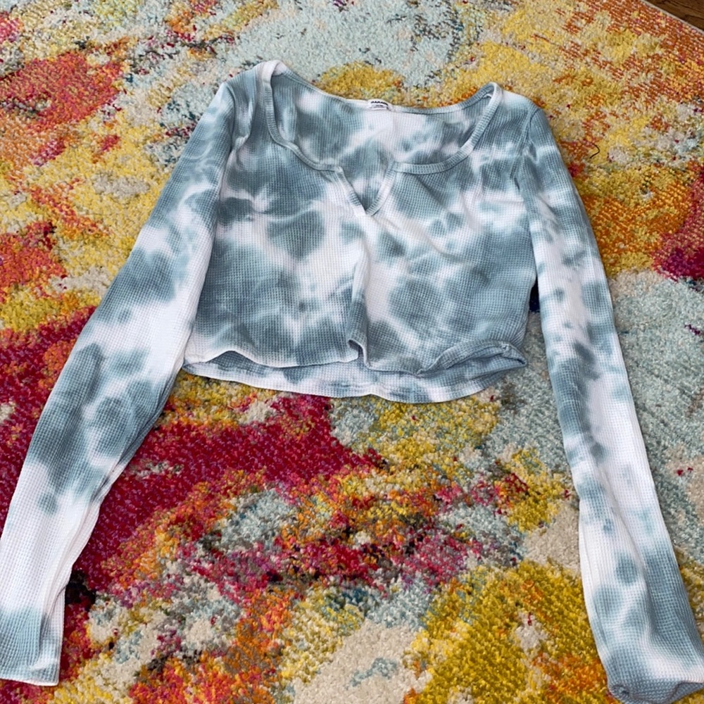 garage long sleeve crop top